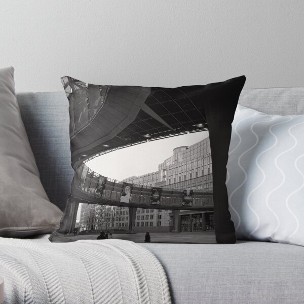 Crossing paths at Parliament - Brussels Throw Pillow