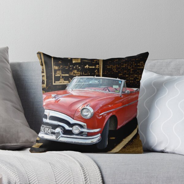 Artikelvorschau, 1954 Packard Convertible entworfen und verkauft von Dean Wiles.