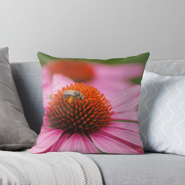 Artikelvorschau, Spider-Bee-Coneflower entworfen und verkauft von Jim Luhning.