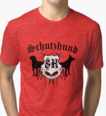 Schutzhund mit Rottweiler und GSD Tri-blend T-Shirt