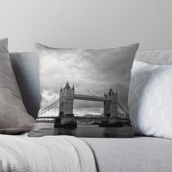 A brewing storm - Tower Bridge - London - Britain Throw Pillow
