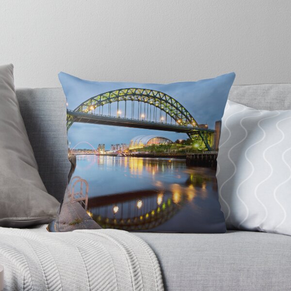 tyne bridge Throw Pillow