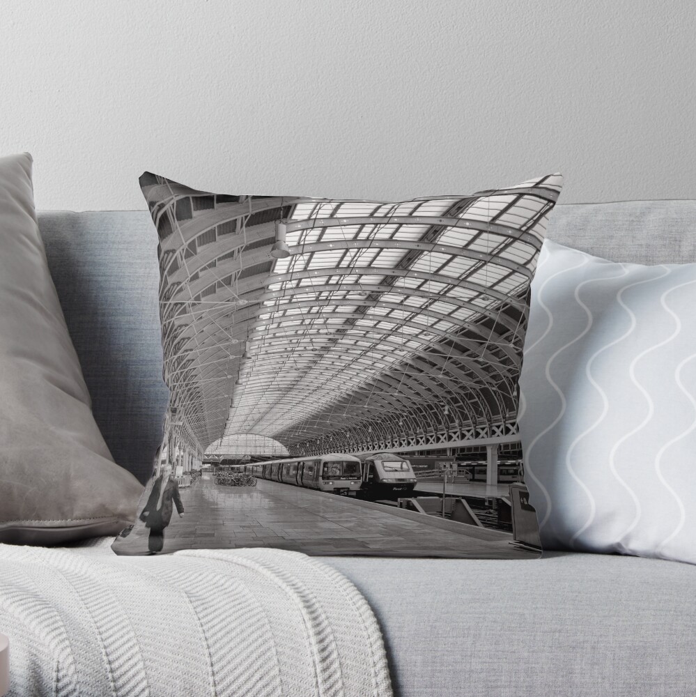 Paddington Platform 9 - London - Britain Throw Pillow