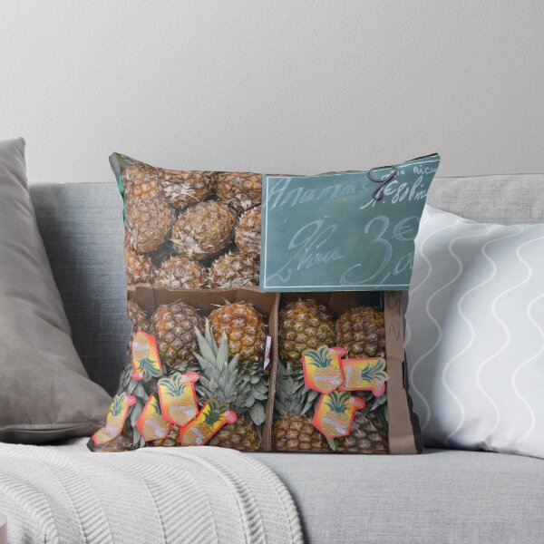 Artikelvorschau, Pineapples on French market entworfen und verkauft von Juliangreenwood.