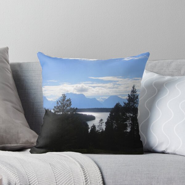 Artikelvorschau, Mountains in Silhouette entworfen und verkauft von podspics.