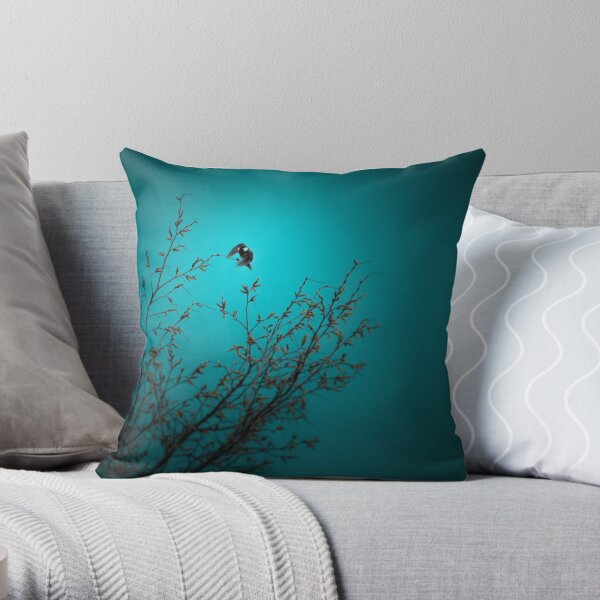 sparrow (002) Throw Pillow