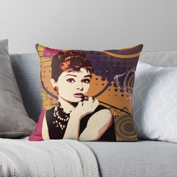 Audrey Hepburn Pillow Cover 40/45cm Hand-painted Style Pillow Case Free Badge