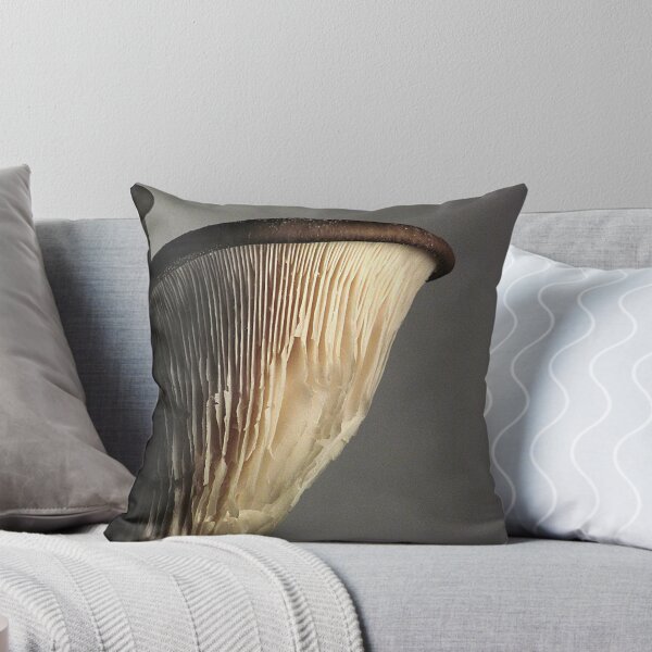 Aperçu de l'œuvre Monolithe aux champignons créée et vendue par Roger Easley.