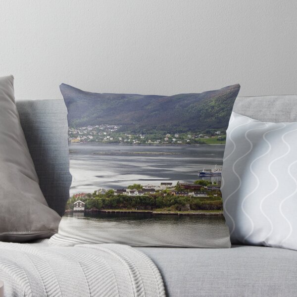 Item preview, At the very edge designed and sold by Steve plowman.
