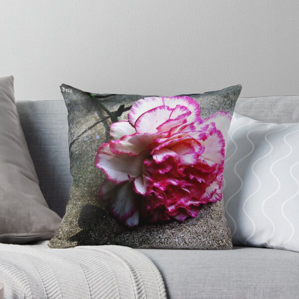 Artikelvorschau, Rosa Nelke Nr. 1 # entworfen und verkauft von Kaitlyn Bell.