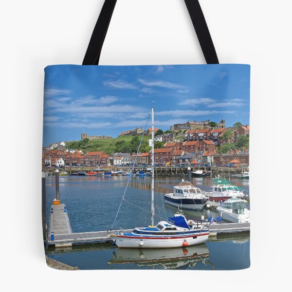 Artikelvorschau, Whitby Harbour entworfen und verkauft von John (Mike) Dobson.