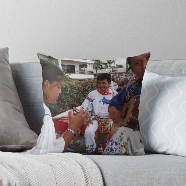 Item preview, hanging around with friends - vagar con amigos designed and sold by Bernhard Matejka.