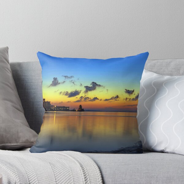 Aperçu de l'œuvre Beau Rivage Sunrise créée et vendue par Madeline McDonald.