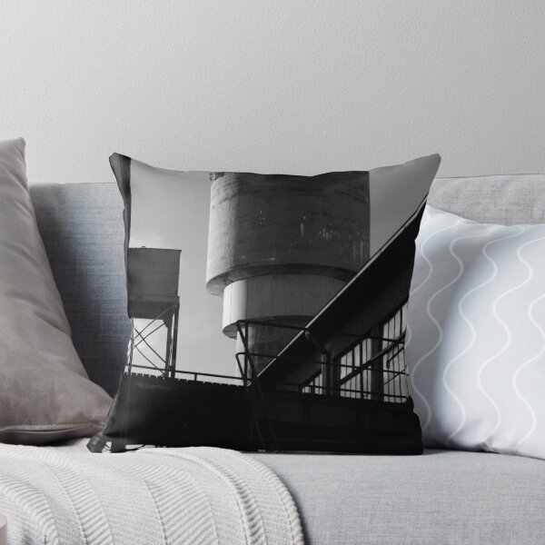 Item preview, water supply designed and sold by Francisco Vasconcellos.