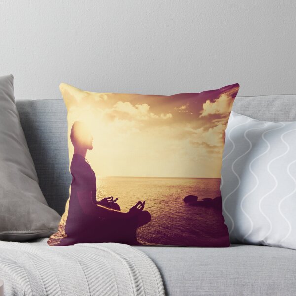 Aperçu de l'œuvre Méditation coucher de soleil tropical créée et vendue par visualspectrum.