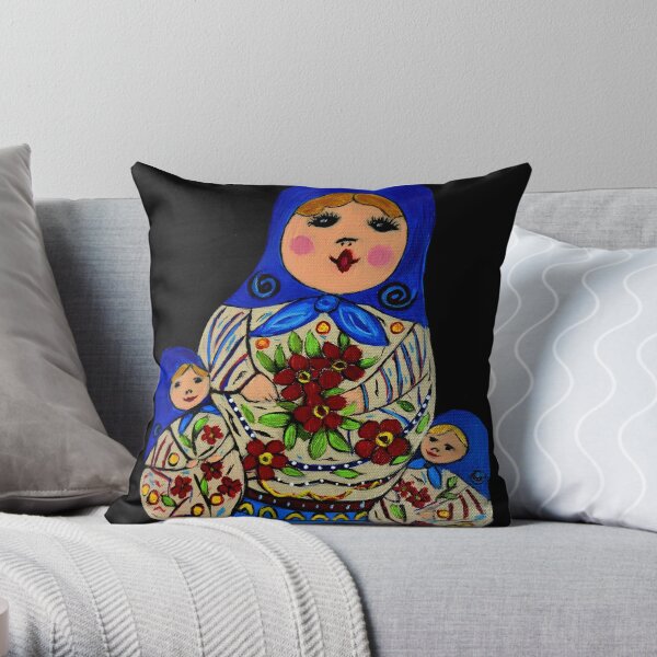 Russian dolls Throw Pillow