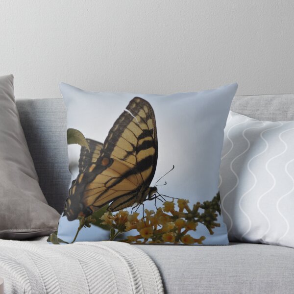 Artikelvorschau, Swallowtail Butterfly entworfen und verkauft von CreatorsBeauty.