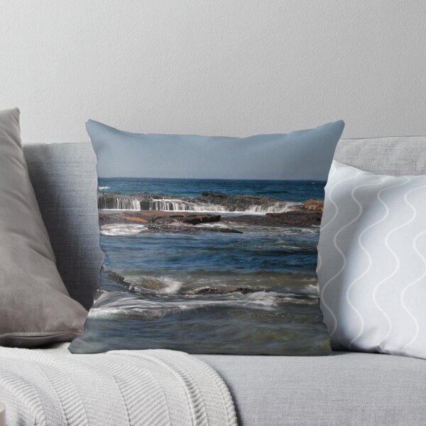 Artikelvorschau, Cascade Off The Coast entworfen und verkauft von Terry Everson.
