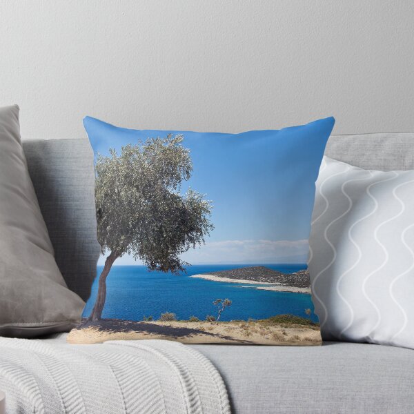 Aperçu de l'œuvre Olive Tree at Skala Marion créée et vendue par Paul Barnett.