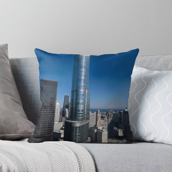 Artikelvorschau,  Der Trump Tower ist das zweithöchste Gebäude in Chicago. Der höchste ist der Willis (Sears) Tower.

Es sieht aus wie ein großer entworfen und verkauft von Adam Bykowski.