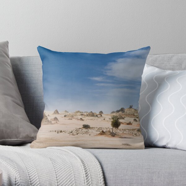 Mungo Lunettes Throw Pillow