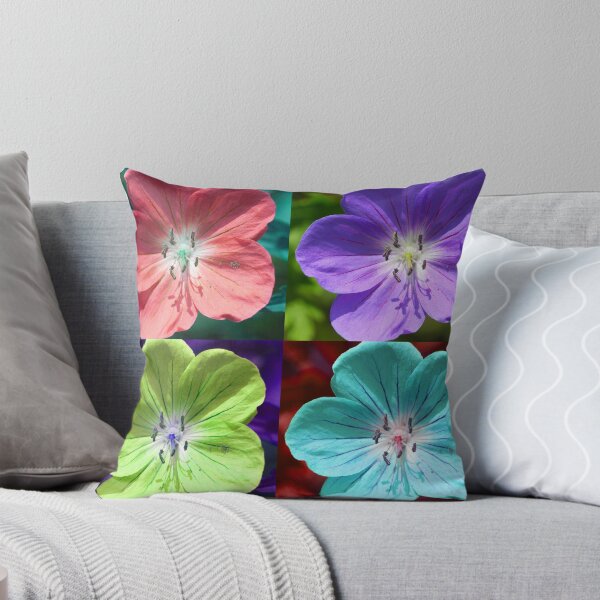 Aperçu de l'œuvre Hardy Geranium Multicolor Girly Flower Pop Art créée et vendue par Loura Lawrence.