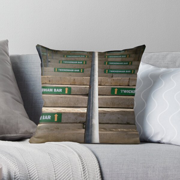 Twickenham bar Throw Pillow