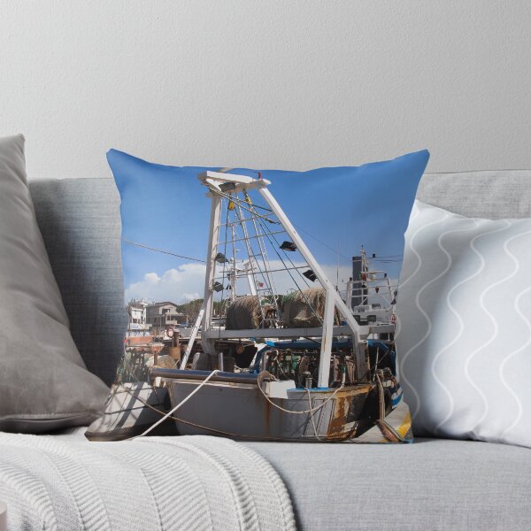 Item preview, the vessel designed and sold by orsinico.