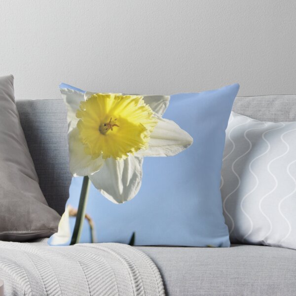 Aperçu de l'œuvre White Ruff Daffodil  créée et vendue par Jessica Reilly.