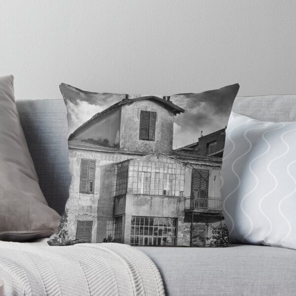 Item preview, Una casa y sus secretos designed and sold by V-Light Photography.