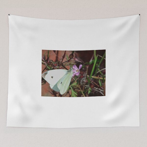 Artikelvorschau, Cabbage Butterfly On Wild Flowers entworfen und verkauft von lynn carter.