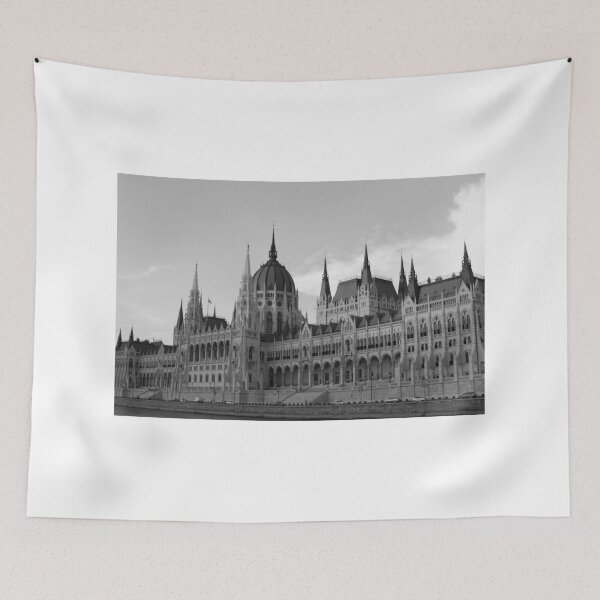 Item preview, Parlamento húngaro designed and sold by Paula Bielnicka.