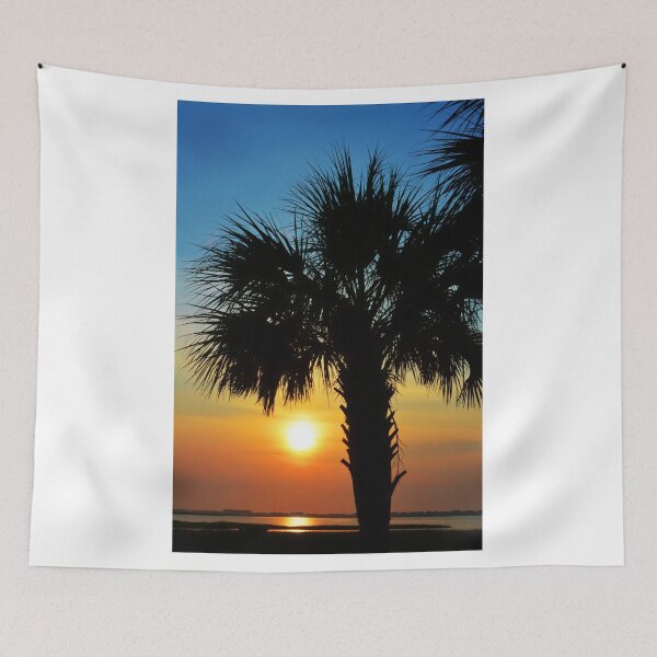 Aperçu de l'œuvre Palm Tree Sunrise Silhouette créée et vendue par Kathy Baccari.