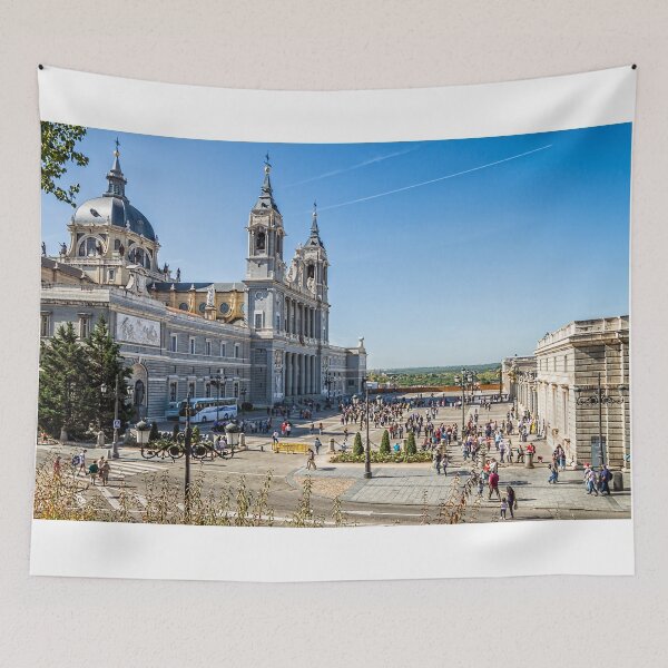 Item preview, Almudena Cathedral in Madrid designed and sold by JJFarquitectos.