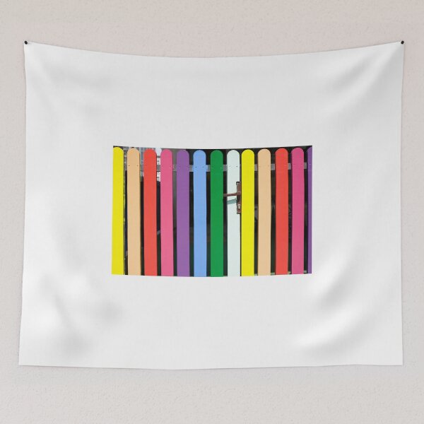 Aperçu de l'œuvre Multicolored rainbow picket fence créée et vendue par Arletta Cwalina.