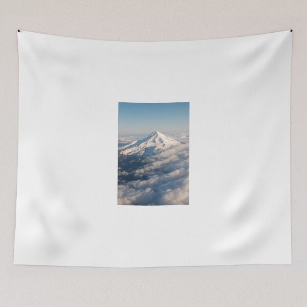 Aperçu de l'œuvre Mountains in the Clouds créée et vendue par Deborah Singer.