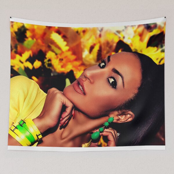 Aperçu de l'œuvre Beautiful Girl Fine Art Print créée et vendue par stockfineart.
