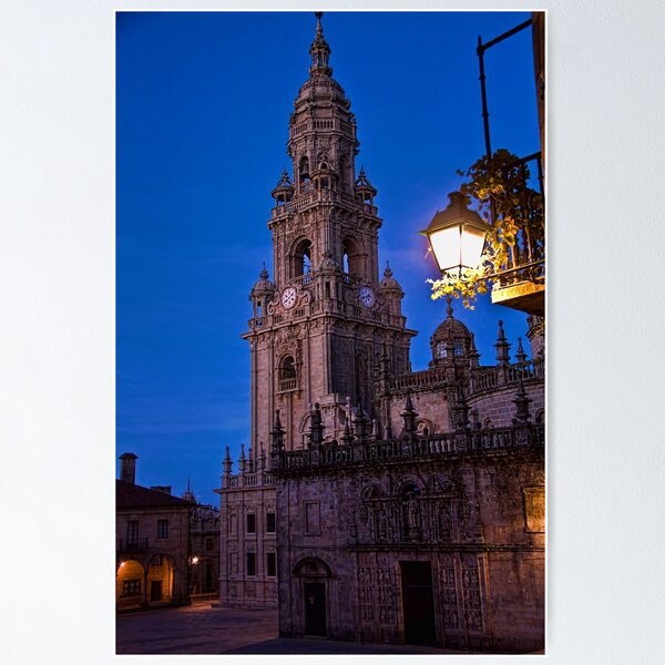 Aperçu de l'œuvre Spain. Santiago de Compostela. Cathedral. Bell Tower at night. créée et vendue par vadim19.