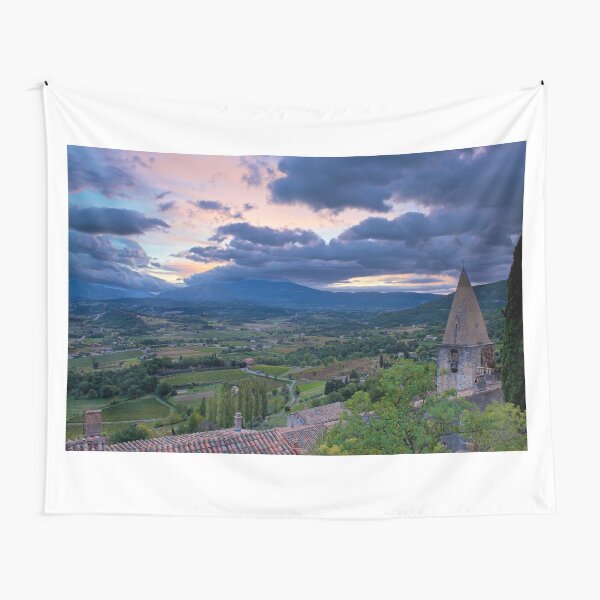 Aperçu de l'œuvre Sunrise in Crestet, France créée et vendue par Bruce Alexander.