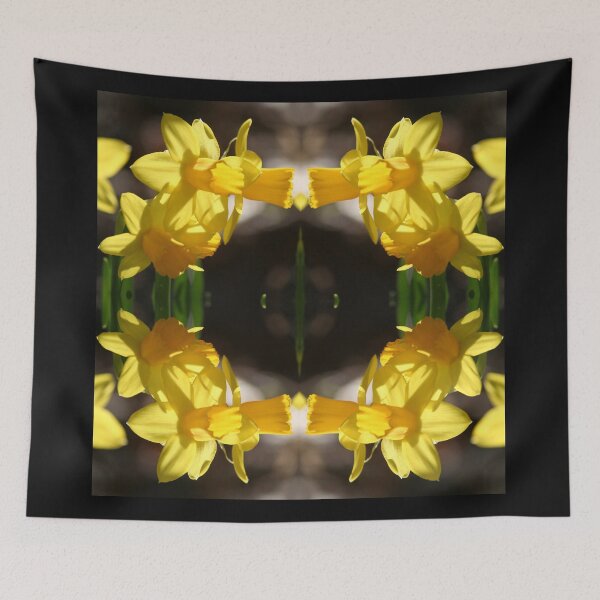 Aperçu de l'œuvre Daffodillys - In the Mirror créée et vendue par IvieLeagueJots.