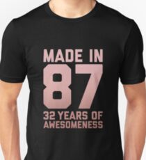 32nd Birthday Gift Adult Age 32 Year Old Women Mom Auntie Slim Fit T-Shirt