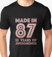 32nd Birthday Gift Adult Age 32 Year Old Women Auntie Mom Slim Fit T-Shirt