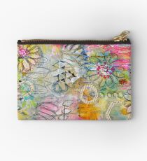 In the Garden Studio Pouch