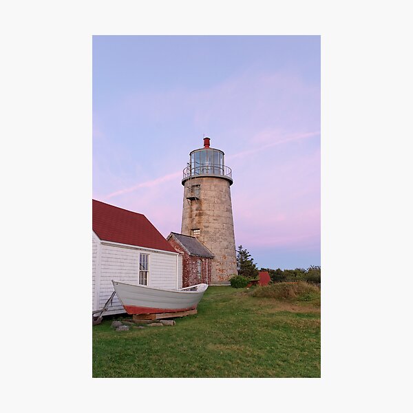 Artikelvorschau, Monhegan Island Light at Sunset entworfen und verkauft von Tim Devine.