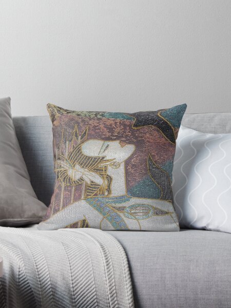 amazone Throw Pillow