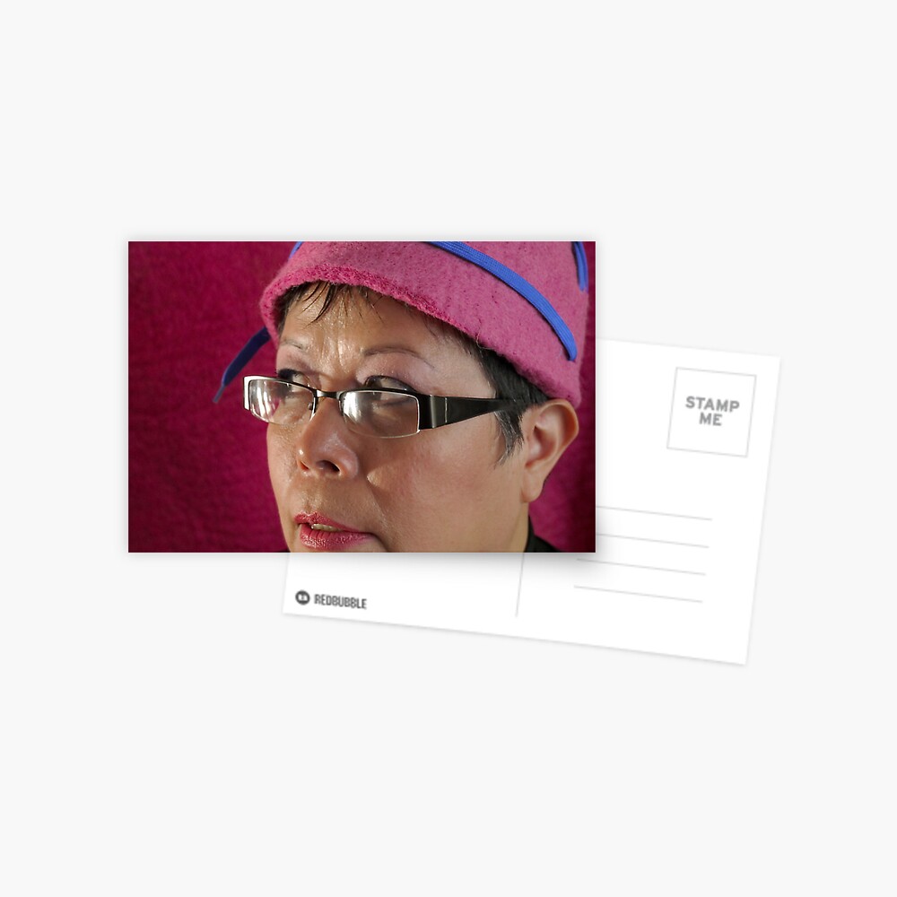 (524) Cloche with shoelaces (card) Postcard
