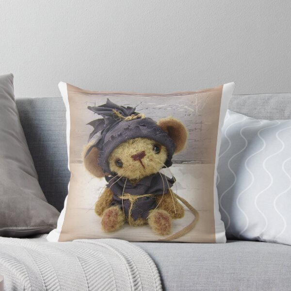 Artikelvorschau, Magnus Mouse - Handgemachte Bären von Teddy Bear Waisen entworfen und verkauft von Teddy Bear Orphans .