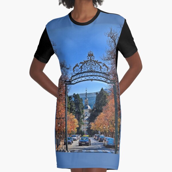 Vista previa del artículo con la obra «Spain. La Granja de San Ildefonso. Gates of the Royal Palace.», diseñado y vendido por vadim19.