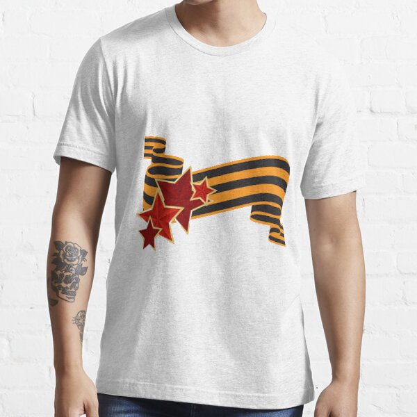 9 Мая: Victory Day is a holiday that commemorates the victory of the Soviet Union over Nazi Germany in the Great Patriotic War Essential T-Shirt