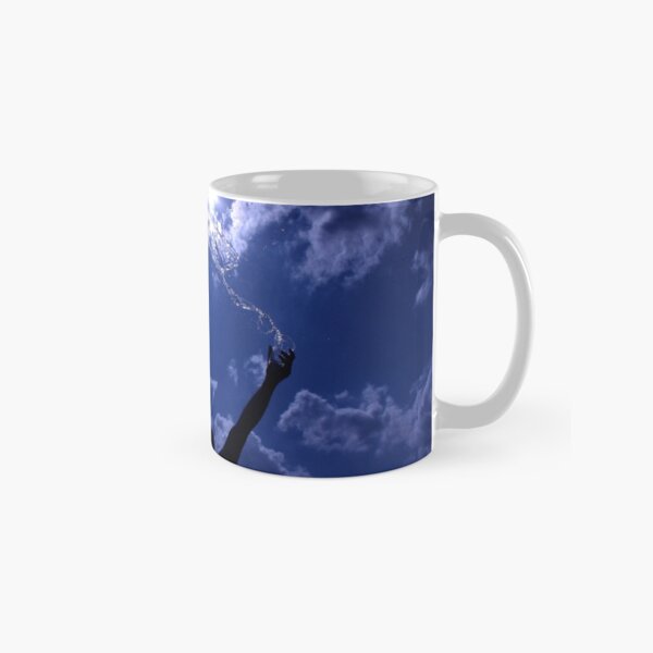Water juggler Classic Mug